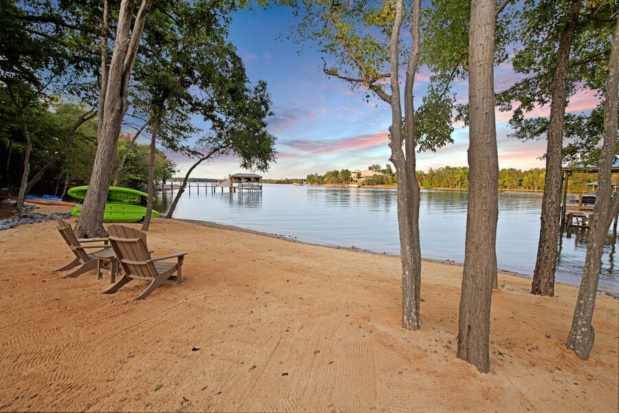 Lakefront property with beach access